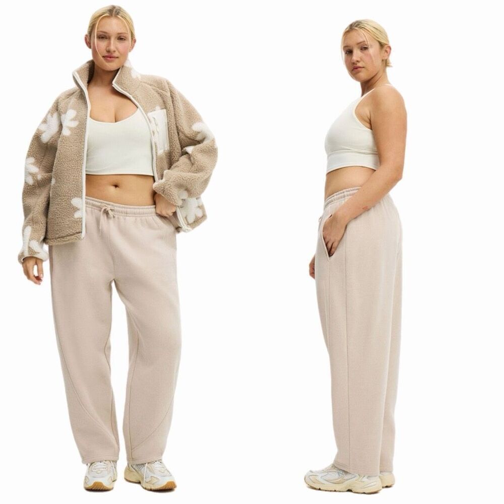 Cotton On Body Plush Essential Barrel Sweatpant